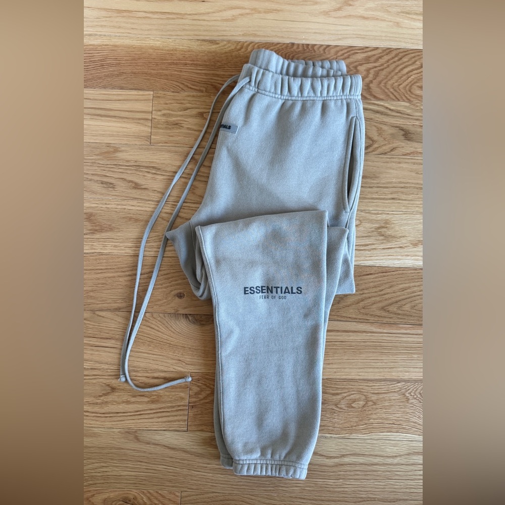 Essentials Sweatpants - moss color - medium - fear of god